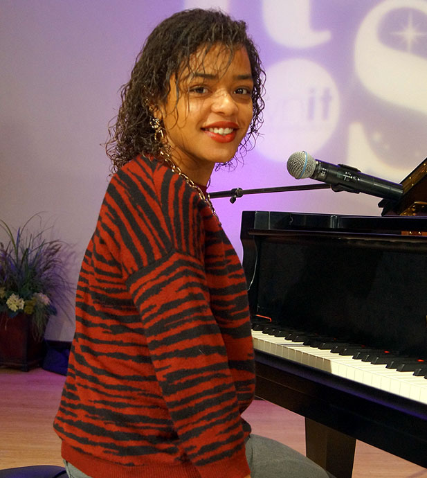 Evamarie Young Photo