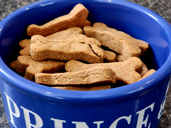 Vegan Peanut Butter Dog Treats Thumbnail