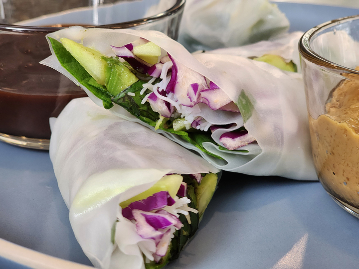 Fresh Rainbow Spring Rolls Thumbnail