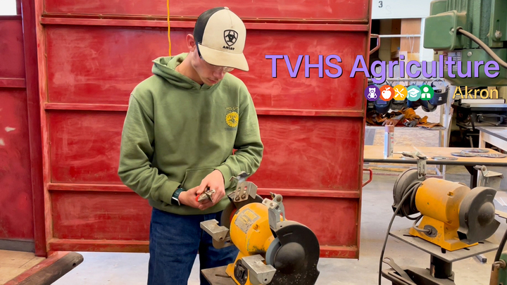 Agriculture Classes at Tippecanoe Valley High School Thumbnail