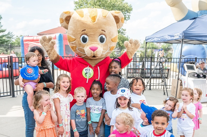 Group Photo of Daniel Tiger Mascot