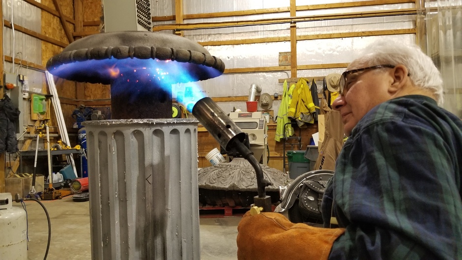 Various photos of the restoration of the fountain